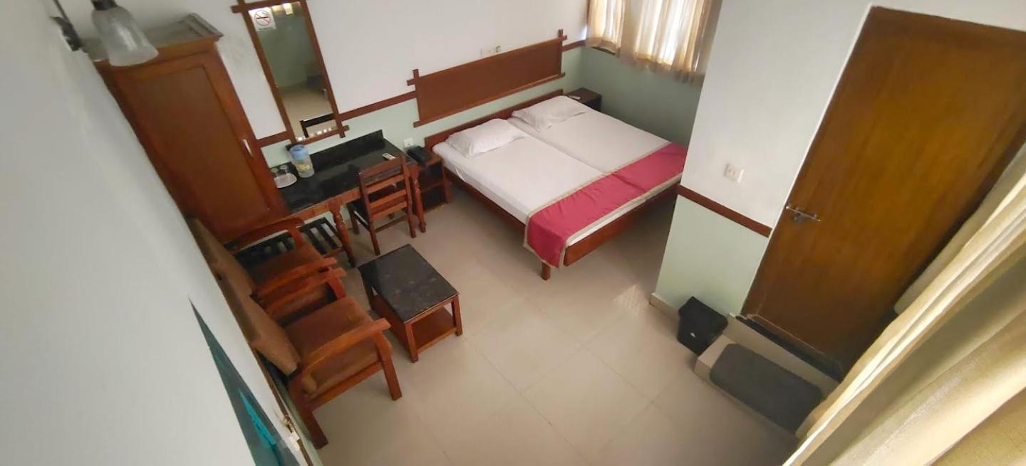 The Boat Jetty Bungalow Kochi Extérieur photo
